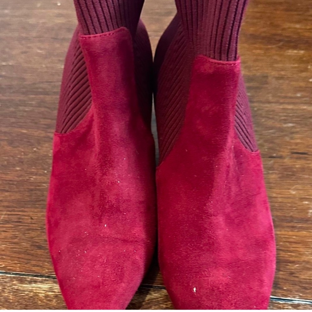 Steve Madden red suede boots